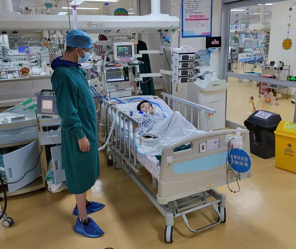 五峰跨省救护车出租公司