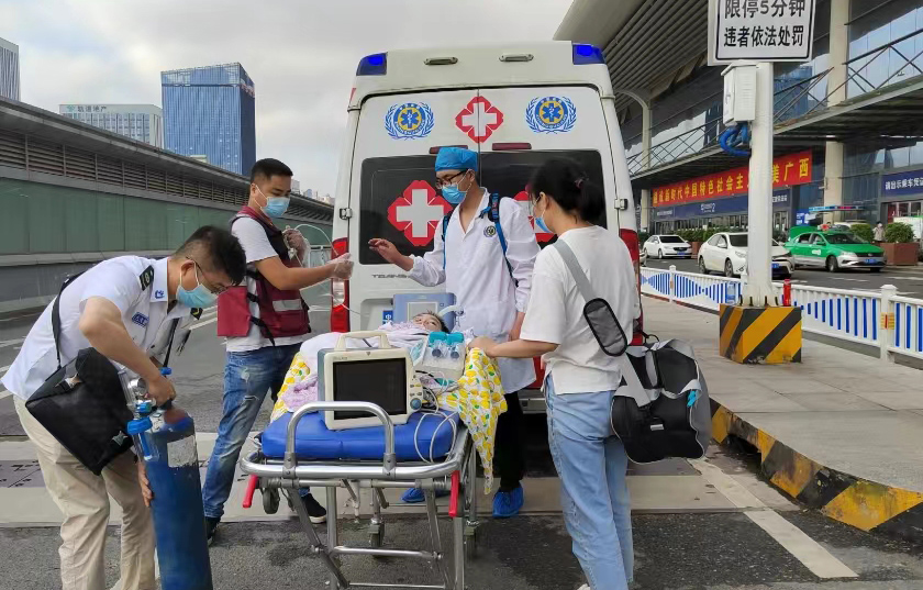 五峰救护车出租公司